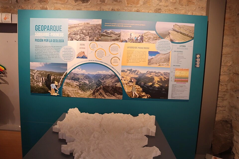 Espacio del Geoparque Mundial UNESCO Sobrarbe-Pirineos · Aínsa